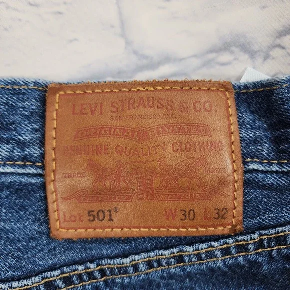 Levis 501 Premium MENS 30X32 Big E Jeans Blue Denim Straight Button Fly - Picture 8 of 13